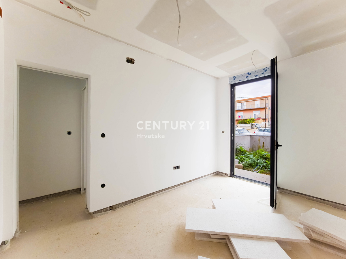 ZADAR, BILI BRIG, NUOVA COSTRUZIONE DI LUSSO, 3,5 VANI-110 m2, PIANO TERRA, GIARDINO