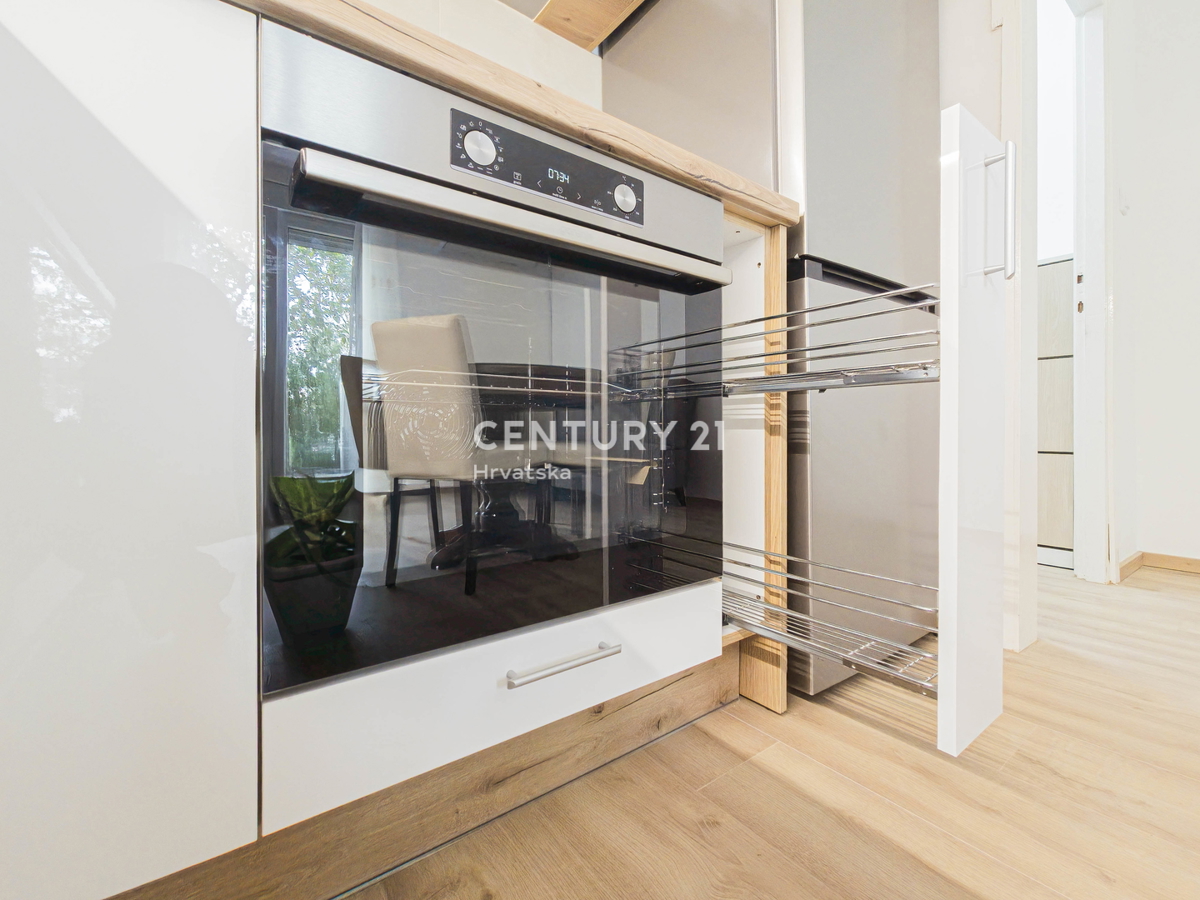 ZADAR, VOŠTARNICA, APPARTAMENTO 2,5 VANI 55,65 M2, 1° PIANO, RISTRUTTURATO, ARREDATO, SUBITO ABITABILE