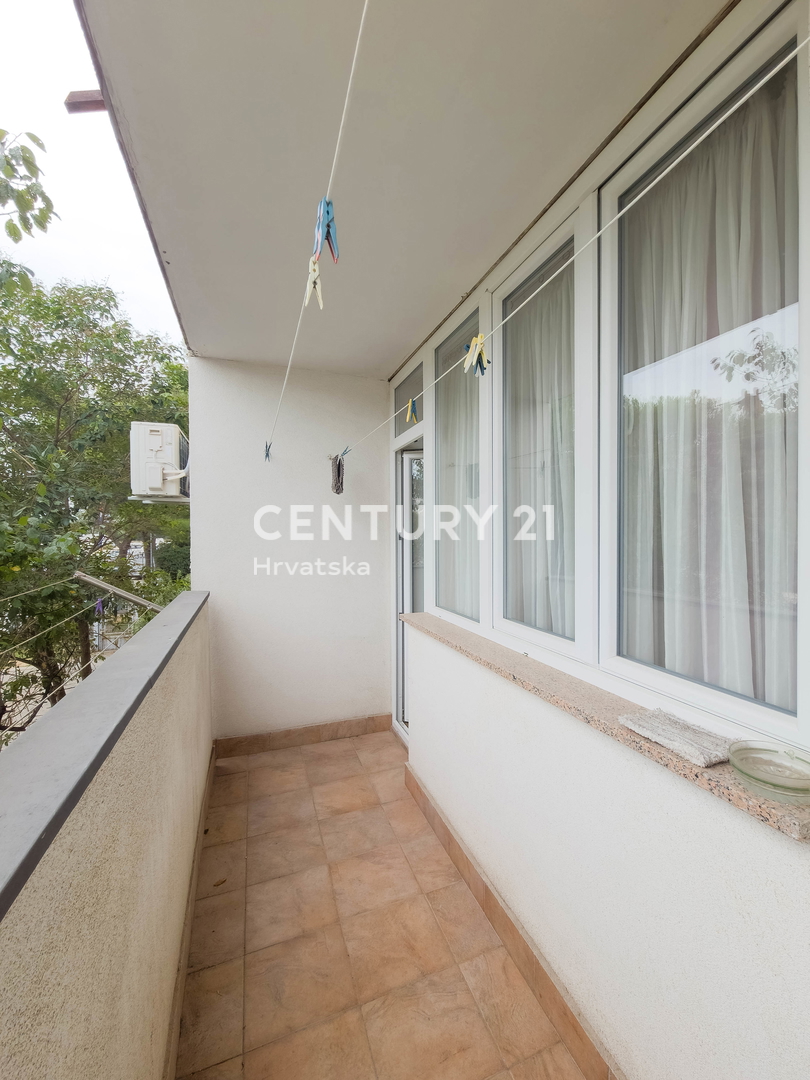 ZADAR, VOŠTARNICA, APPARTAMENTO 2,5 VANI 55,65 M2, 1° PIANO, RISTRUTTURATO, ARREDATO, SUBITO ABITABILE