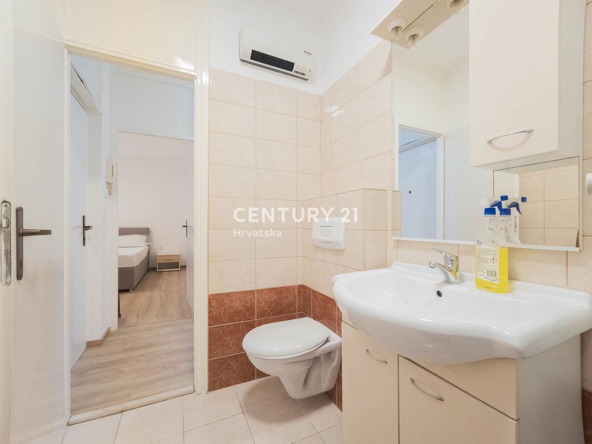 ZADAR, VOŠTARNICA, APPARTAMENTO 2,5 VANI 55,65 M2, 1° PIANO, RISTRUTTURATO, ARREDATO, SUBITO ABITABILE