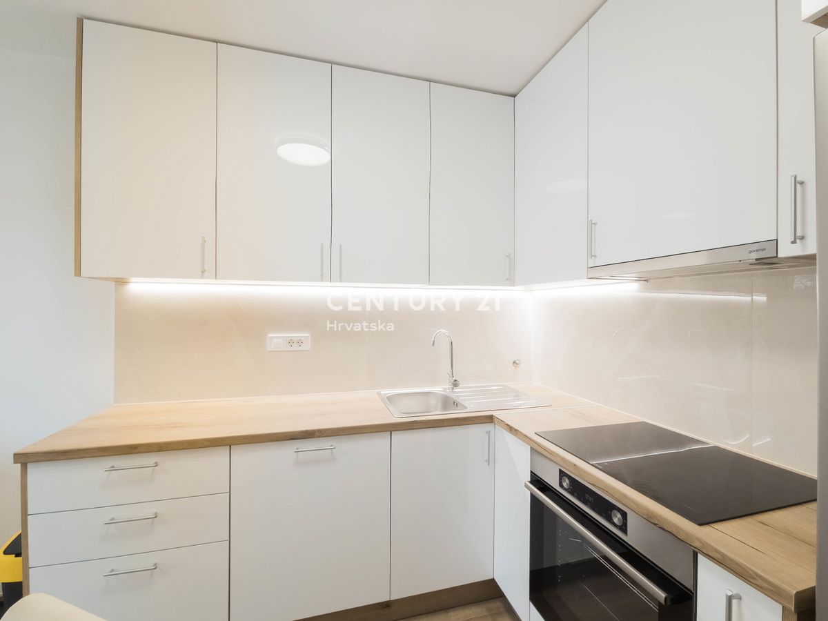 ZADAR, VOŠTARNICA, APPARTAMENTO 2,5 VANI 55,65 M2, 1° PIANO, RISTRUTTURATO, ARREDATO, SUBITO ABITABILE