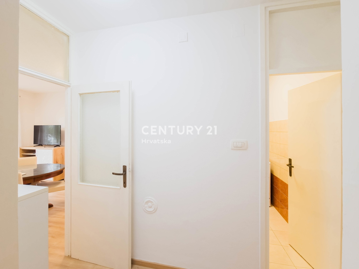 ZADAR, VOŠTARNICA, APPARTAMENTO 2,5 VANI 55,65 M2, 1° PIANO, RISTRUTTURATO, ARREDATO, SUBITO ABITABILE