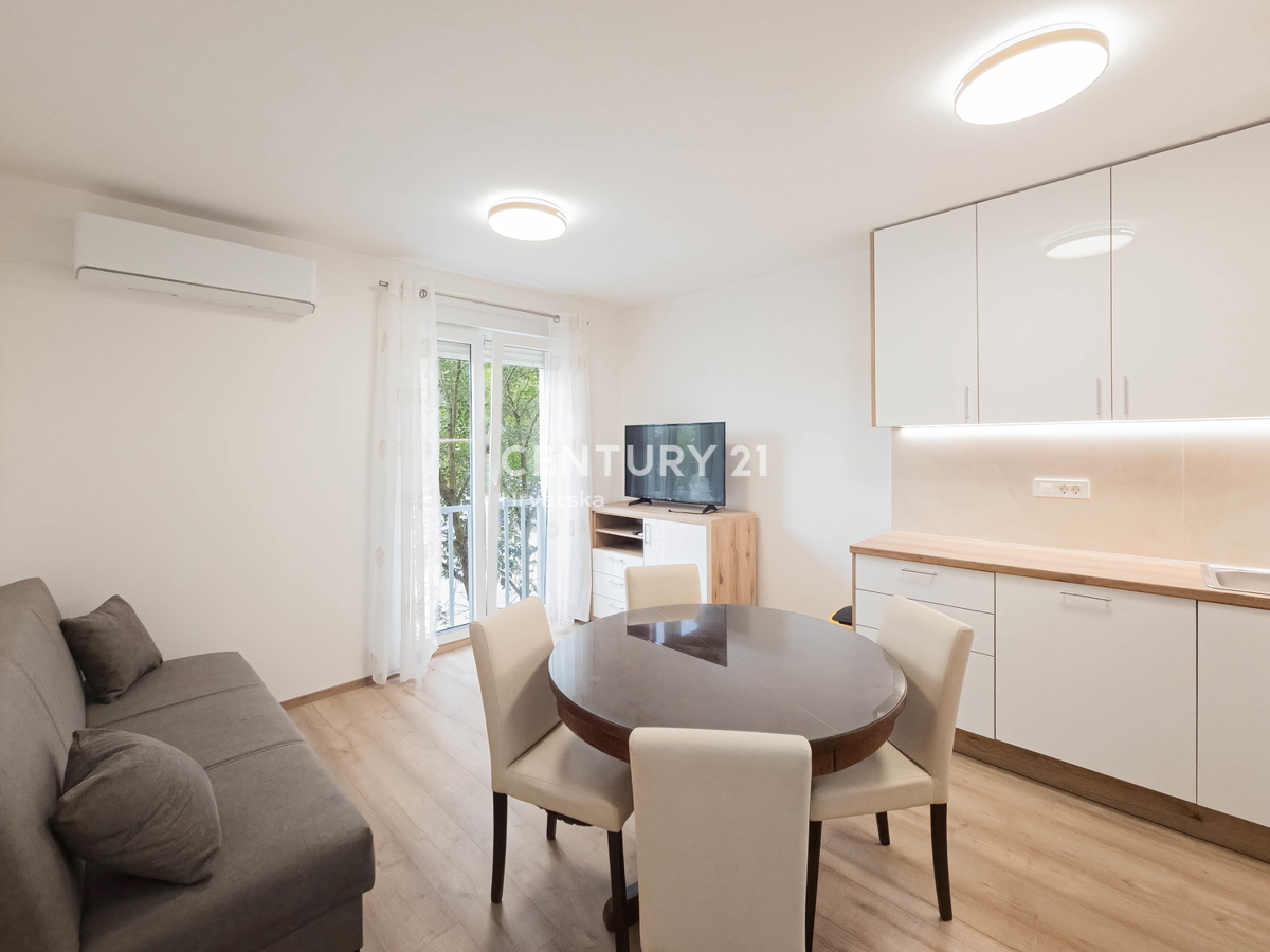 ZADAR, VOŠTARNICA, APPARTAMENTO 2,5 VANI 55,65 M2, 1° PIANO, RISTRUTTURATO, ARREDATO, SUBITO ABITABILE