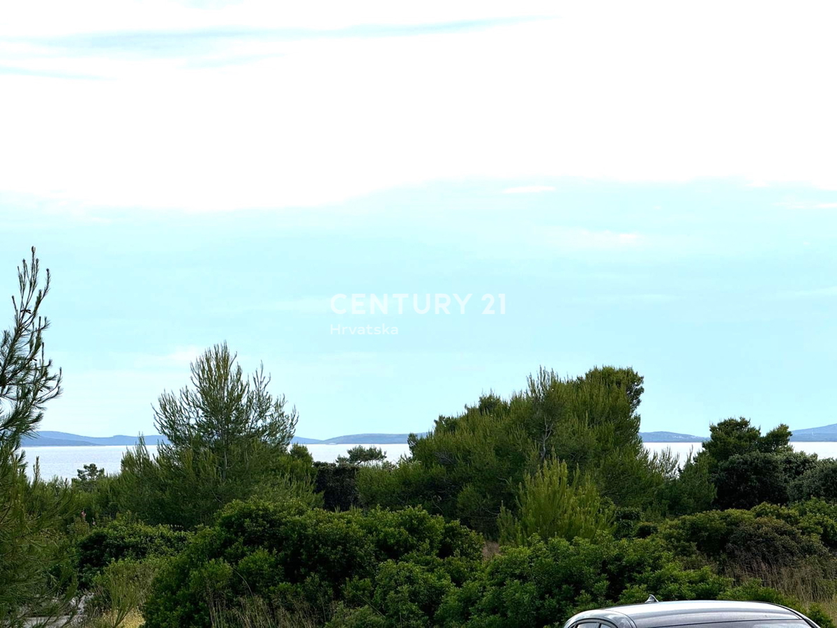 VIR - Zadar - terreno agricolo con potenziale