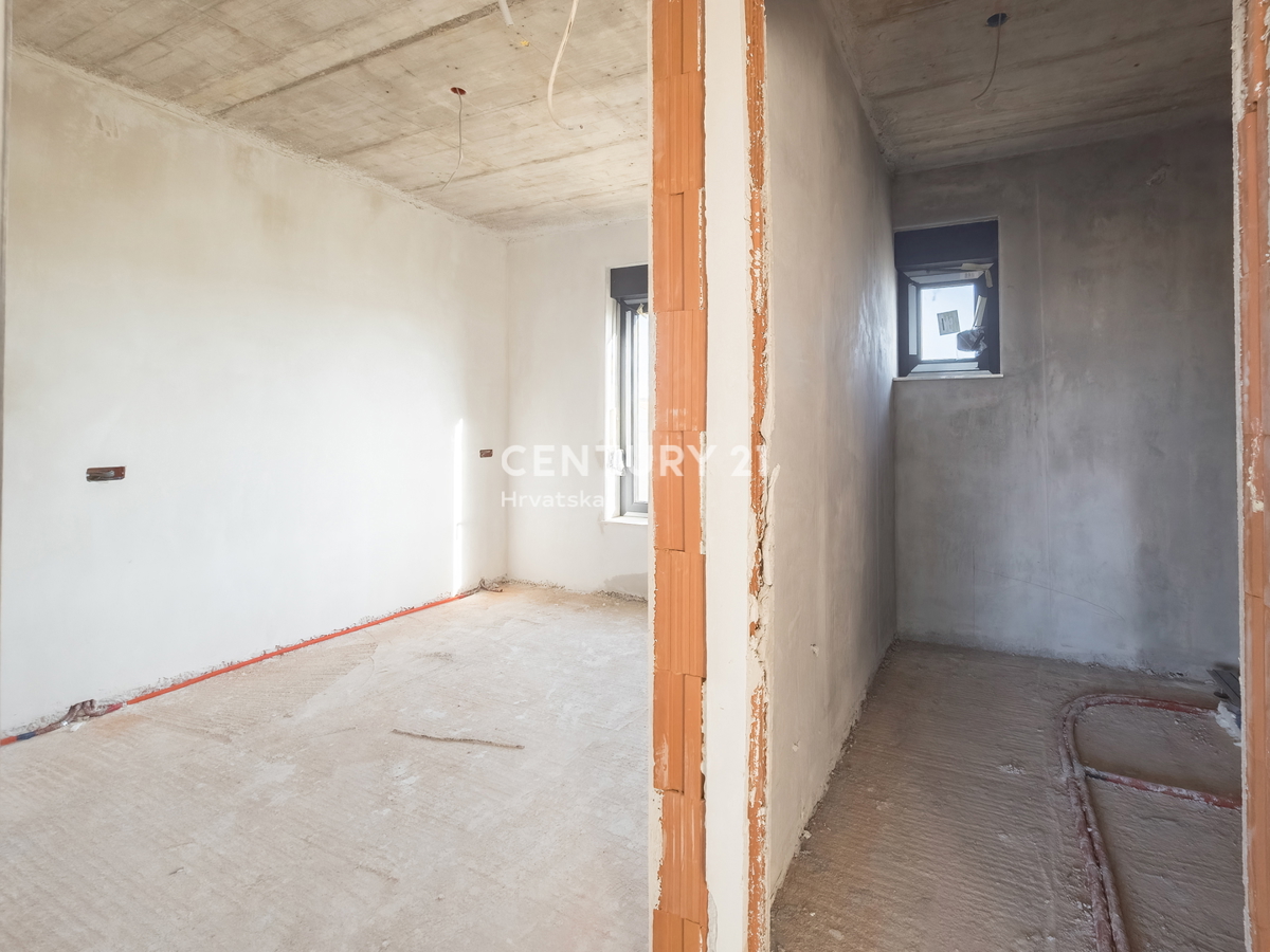 ZADAR, LJUBAČ, LUSSUOSO. NUOVO. S5= 98,80 m2 + terrazza sul tetto 120 m2, 2° piano, 50 m DAL MARE E DALLA SPIAGGIA, VISTA MARE