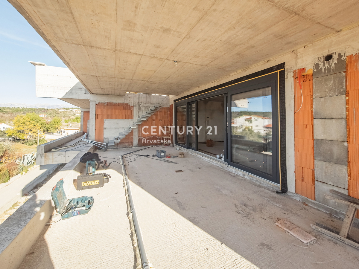 ZADAR, LJUBAČ, LUSSUOSO. NUOVO. S5= 98,80 m2 + terrazza sul tetto 120 m2, 2° piano, 50 m DAL MARE E DALLA SPIAGGIA, VISTA MARE