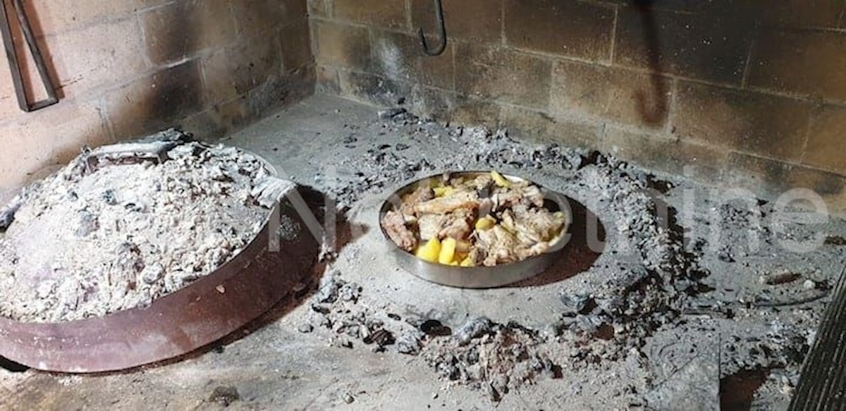 Kaštel Lukšić, casa indipendente di lusso con piscina, in vendita