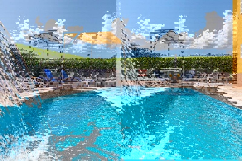 Kaštel Lukšić, casa indipendente di lusso con piscina, in vendita