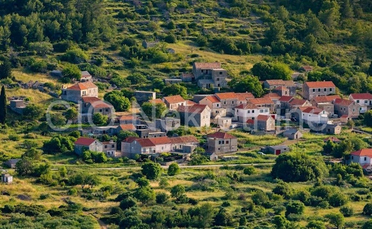 Hvar, Zastražišće, terreno agricolo multiuso, in vendita