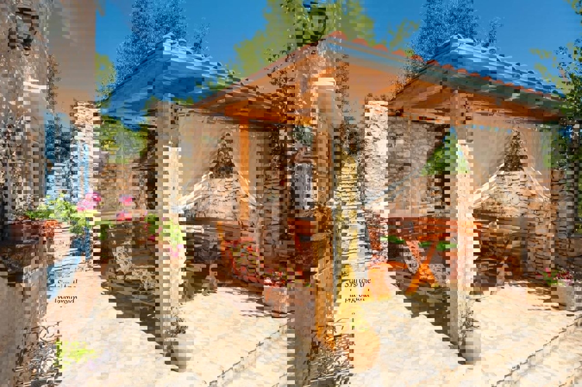 Brač, Milna, casa di lusso con piscina vicino al mare, in vendita