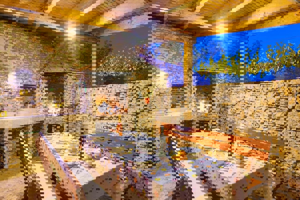 Brač, Milna, casa di lusso con piscina vicino al mare, in vendita