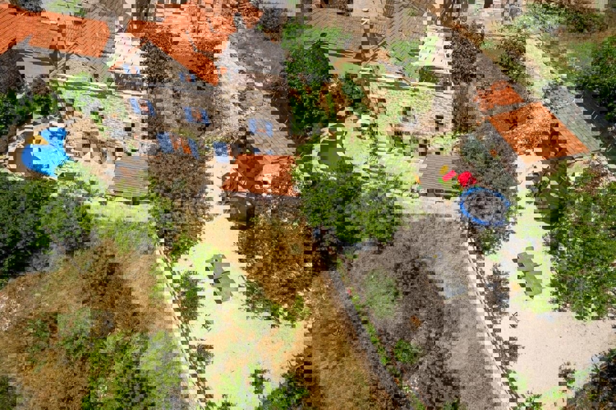 Brač, Milna, casa di lusso con piscina vicino al mare, in vendita