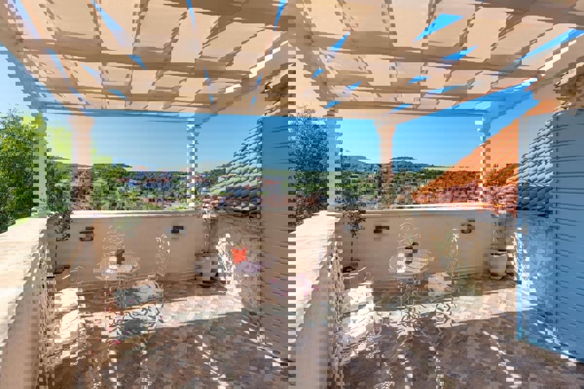 Brač, Milna, casa di lusso con piscina vicino al mare, in vendita