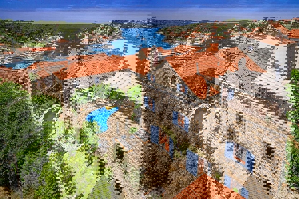 Brač, Milna, casa di lusso con piscina vicino al mare, in vendita