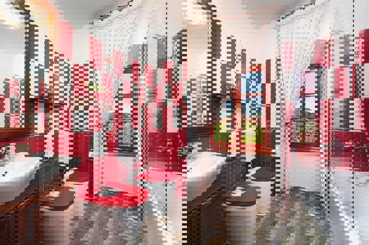 Brač, Milna, casa di lusso con piscina vicino al mare, in vendita