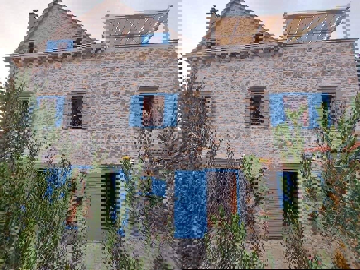 Brač, Milna, casa di lusso con piscina vicino al mare, in vendita