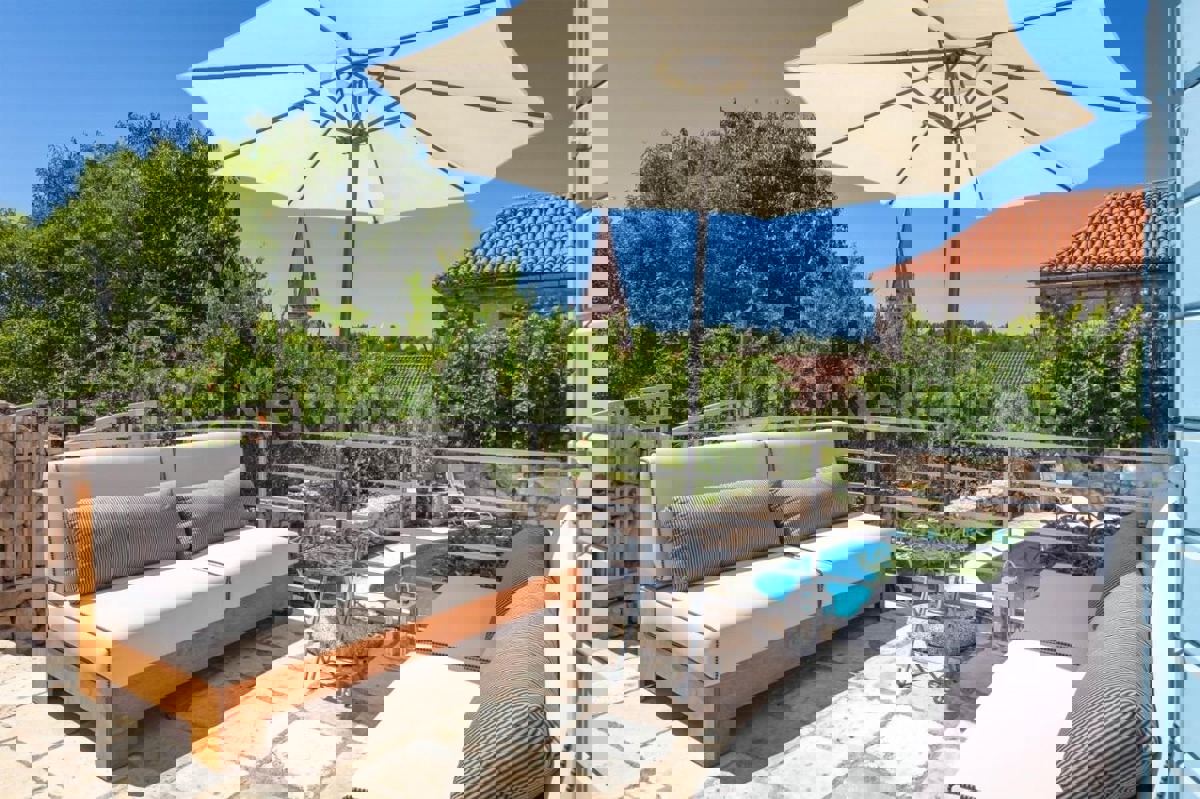 Brač, Milna, casa di lusso con piscina vicino al mare, in vendita