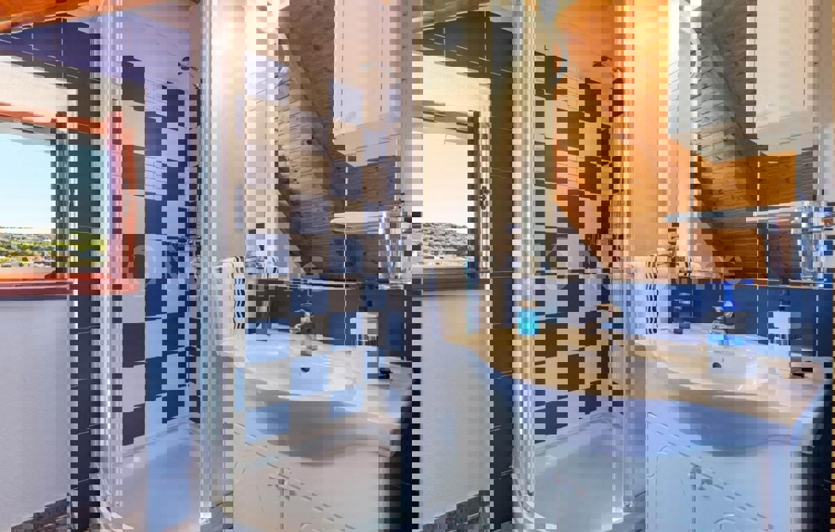 Brač, Milna, casa di lusso con piscina vicino al mare, in vendita