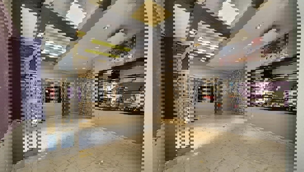 Spalato, Dobri, locale commerciale 138 m2, in vendita