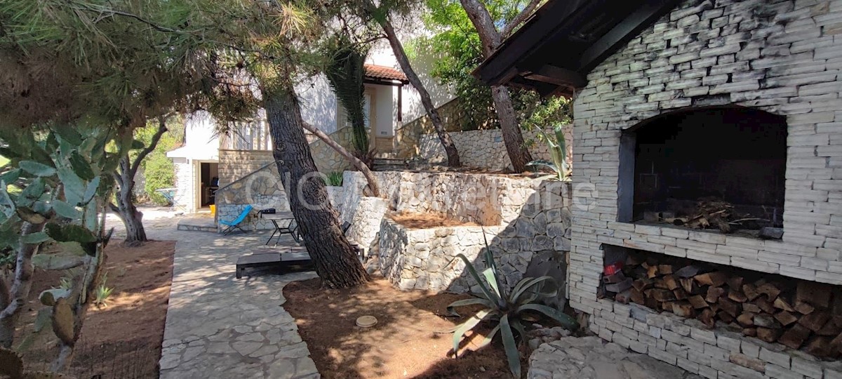 Sevid, casa con giardino, prima fila al mare, in vendita