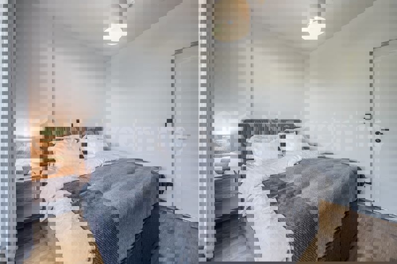 Podstrana-Strožanac, appartamento di lusso con giardino e parcheggio