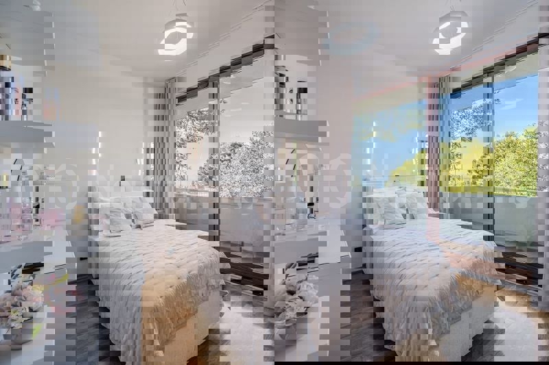 Podstrana-Strožanac, appartamento di lusso con giardino e parcheggio