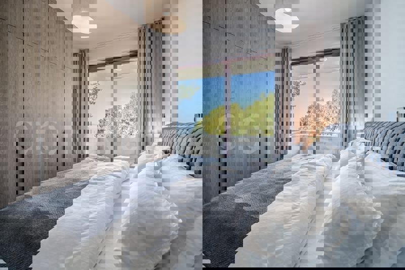 Podstrana-Strožanac, appartamento di lusso con giardino e parcheggio