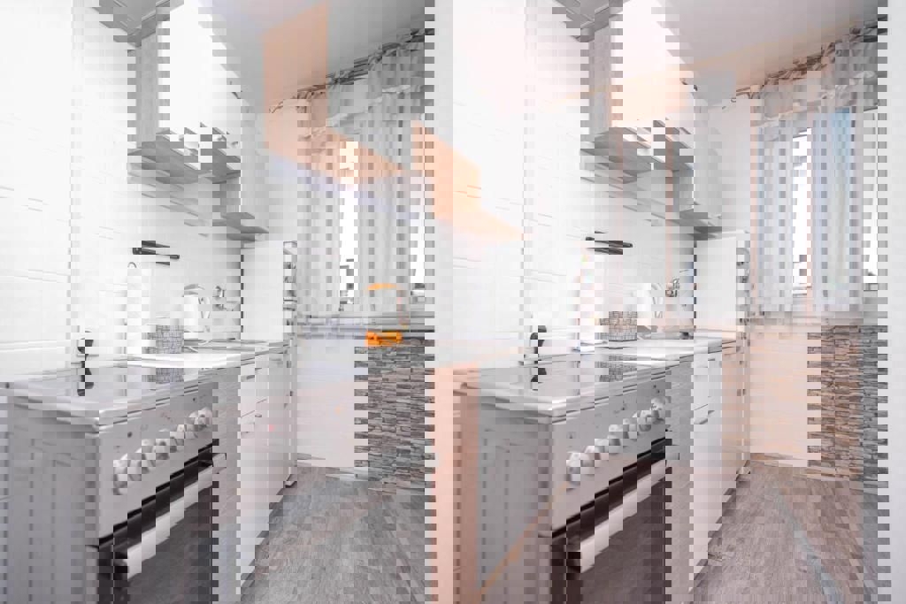 Appartamento arredato con due camere da letto, primo piano, in vendita a Split, Sukoišan.