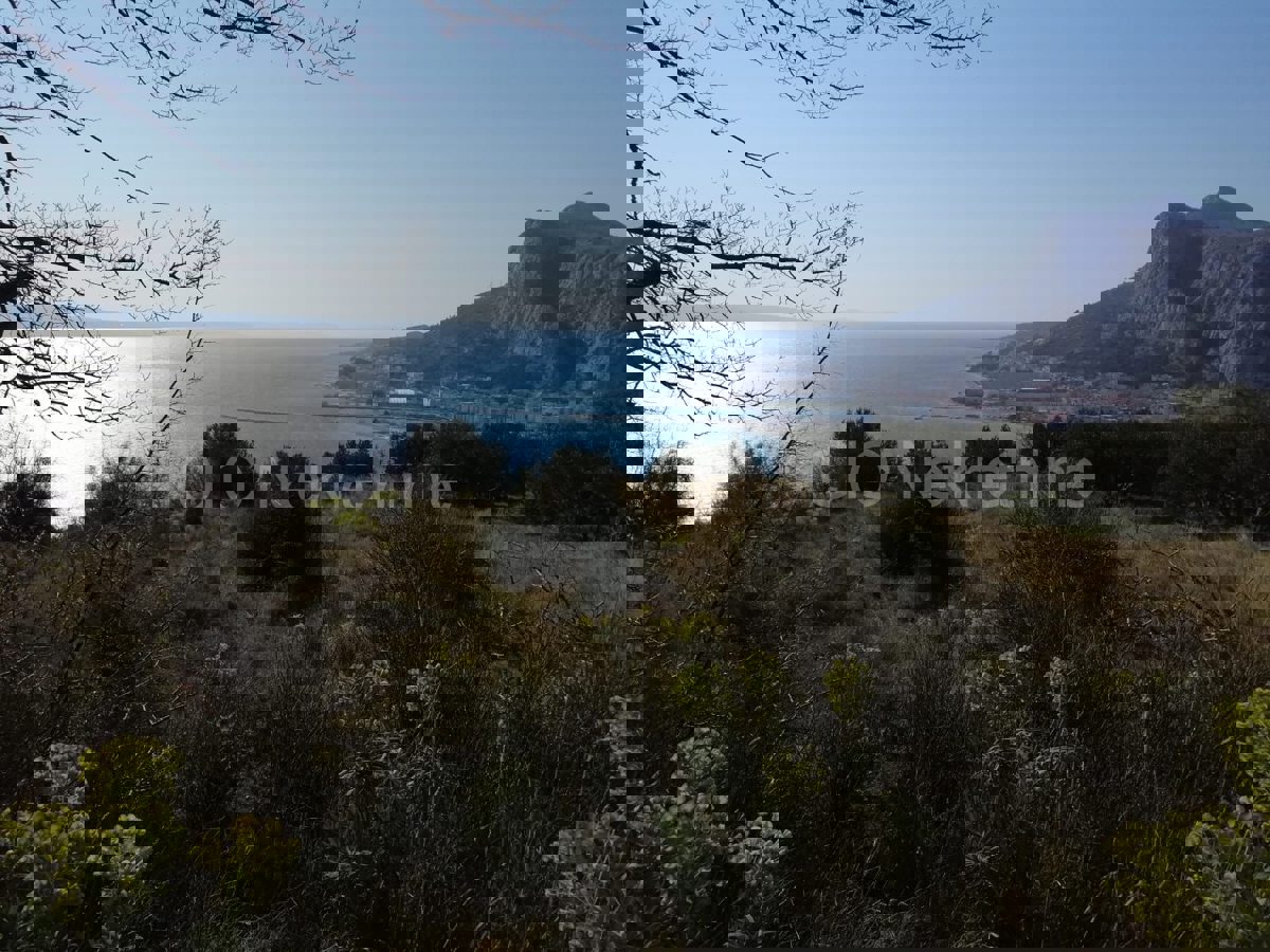 Omiš, Borak, terreno edificabile, 1183 m2, in vendita