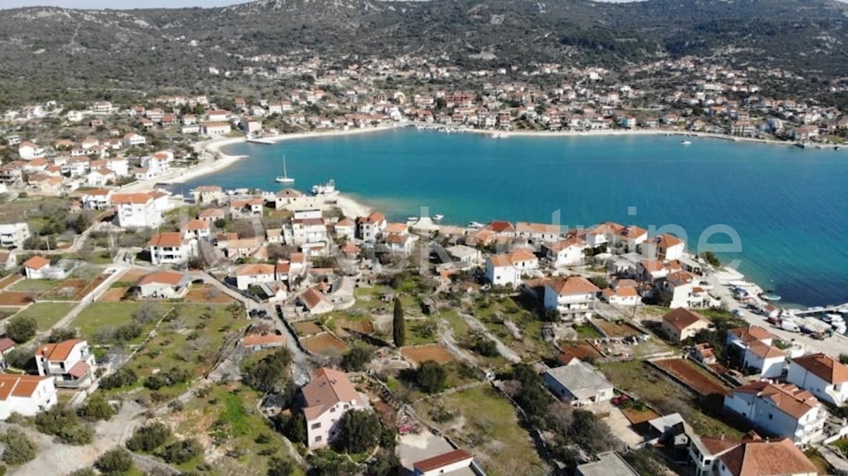 Marina - Vinišće, terreno edificabile 1.209 m2, in vendita