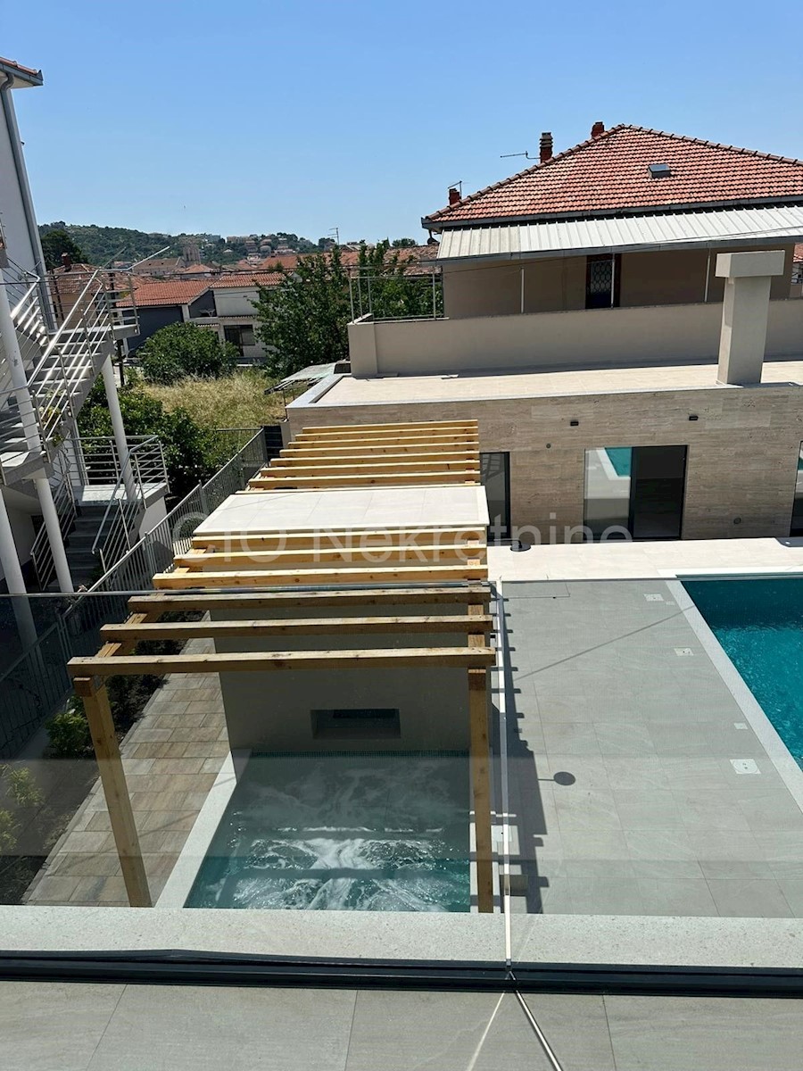 Trogir, Villa con piscina, in vendita