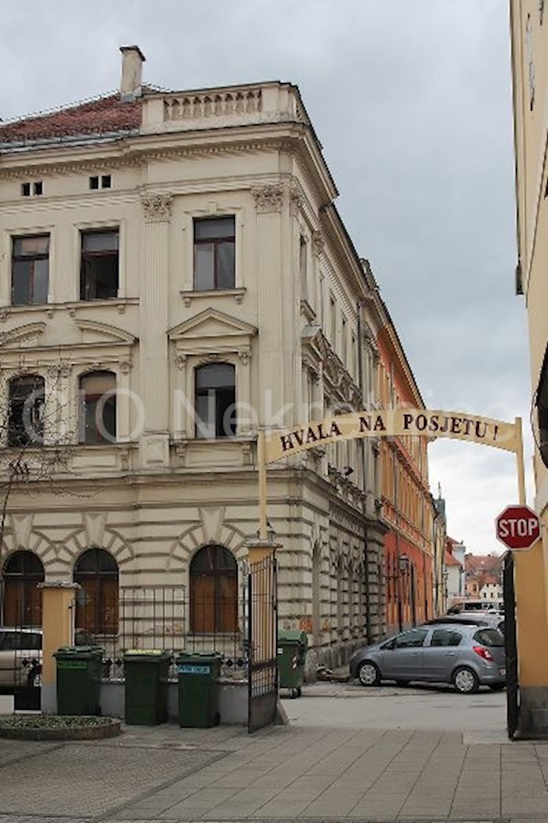 Karlovac, Centro, hotel da ristrutturare, vendita