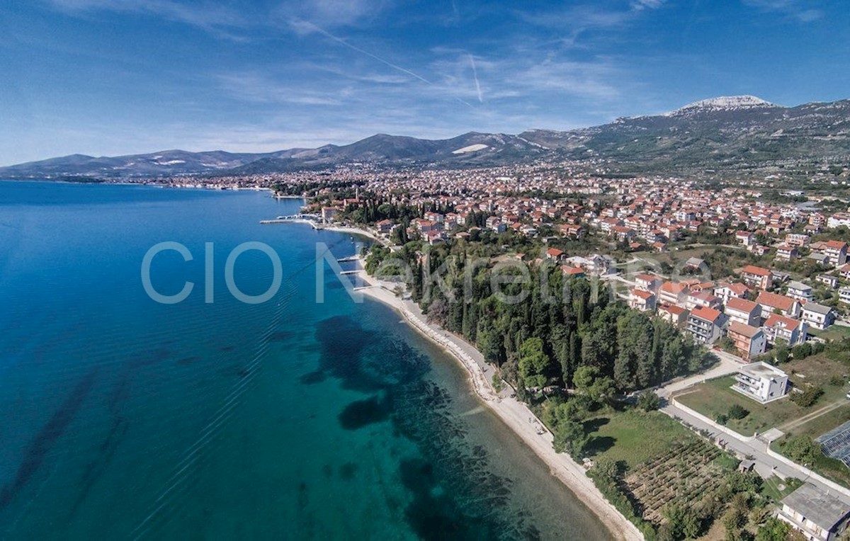 Kaštel Lukšić, terreno edificabile M1, in vendita