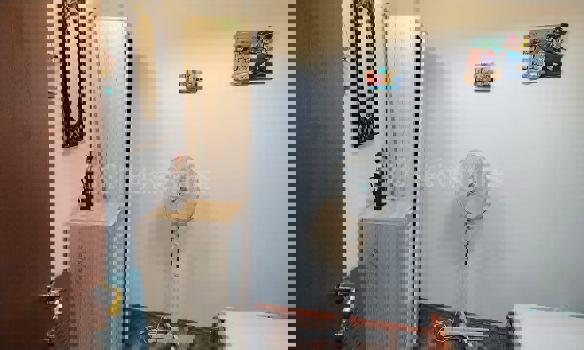 Spalato, centro, piccola casa 50 m2