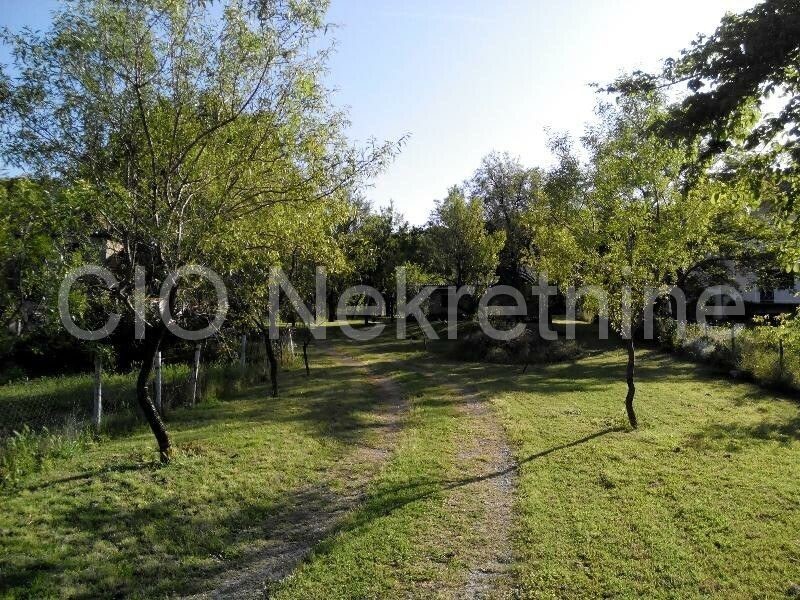 Trilj, Košute, casa con proprietà di famiglia, in vendita