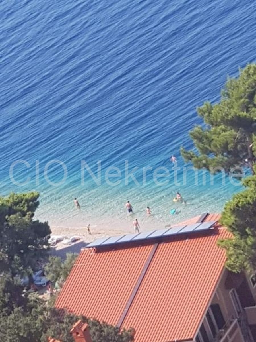 Omiš, condominio con piscina, in vendita