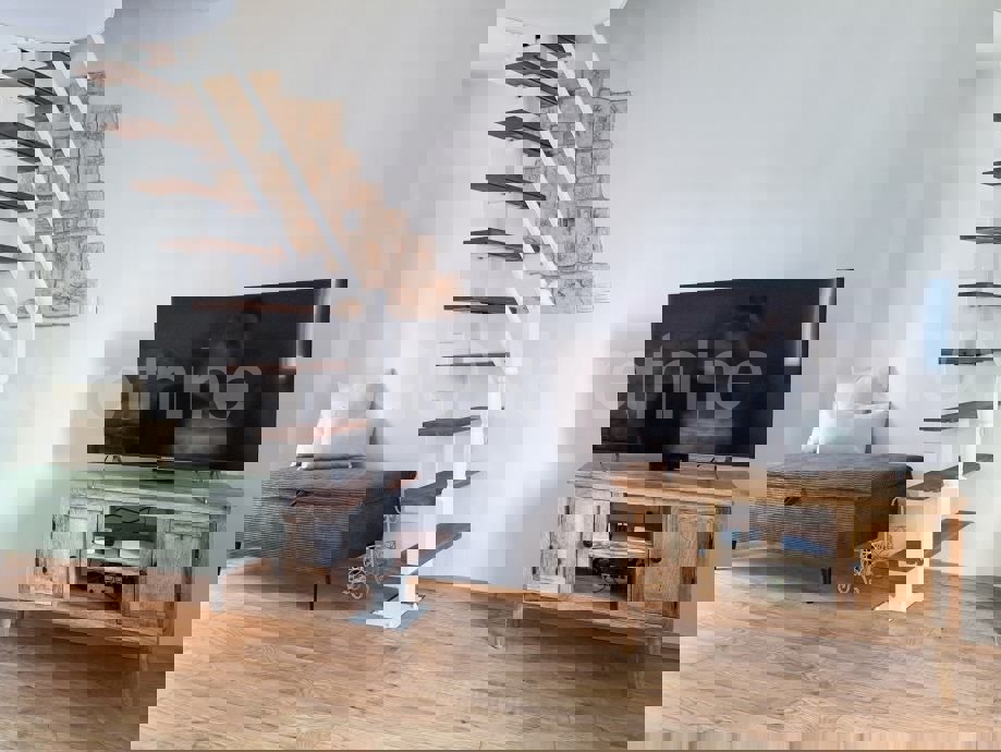 Čiovo, Trogir, appartamento arredato con una camera da letto in una casa, in vendita