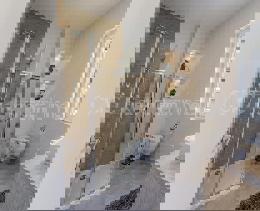 Split, Gripe, lussuoso appartamento con 2 camere da letto + camera di lusso, in vendita