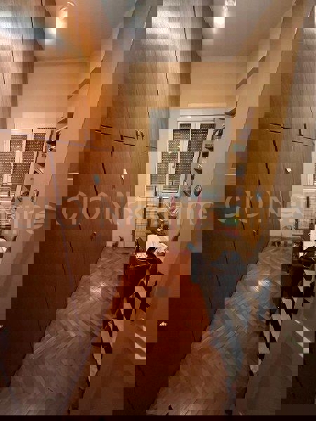 Spalato, Città, appartamento di 122 m2, OCCASIONE PER INVESTITORI!