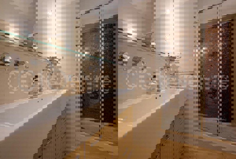 Spalato, Città, appartamento con due camere da letto 56 m2, posizione eccellente, in vendita