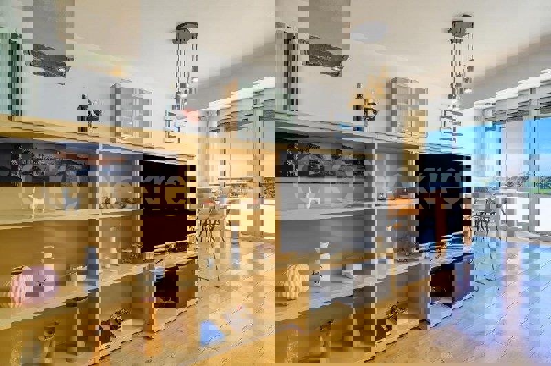 Spalato, Città, appartamento con due camere da letto 56 m2, posizione eccellente, in vendita