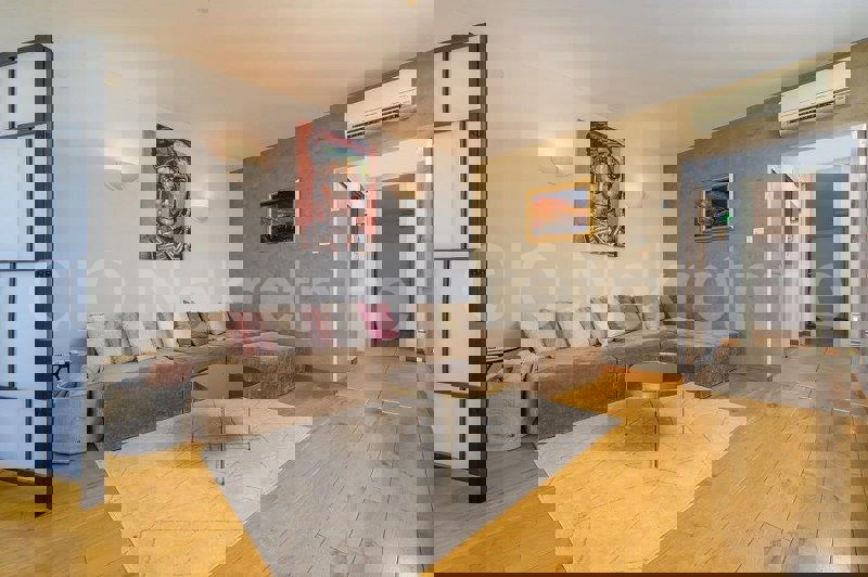 Spalato, Città, appartamento con due camere da letto 56 m2, posizione eccellente, in vendita