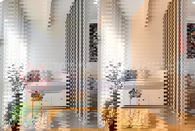 Spalato, Città, appartamento con due camere da letto 56 m2, posizione eccellente, in vendita