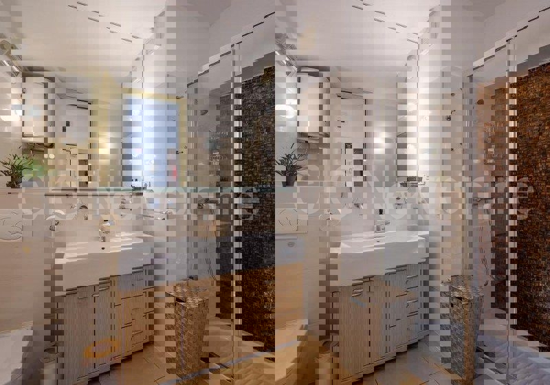 Spalato, Città, appartamento con due camere da letto 56 m2, posizione eccellente, in vendita