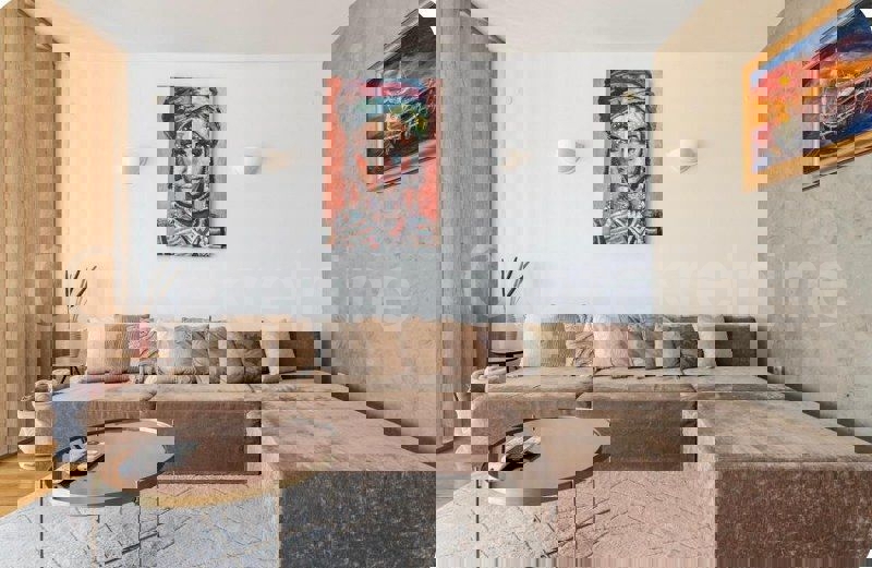 Spalato, Città, appartamento con due camere da letto 56 m2, posizione eccellente, in vendita