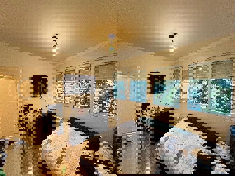 Spalato, Spinut, appartamento disposto come due appartamenti con una camera da letto, in vendita