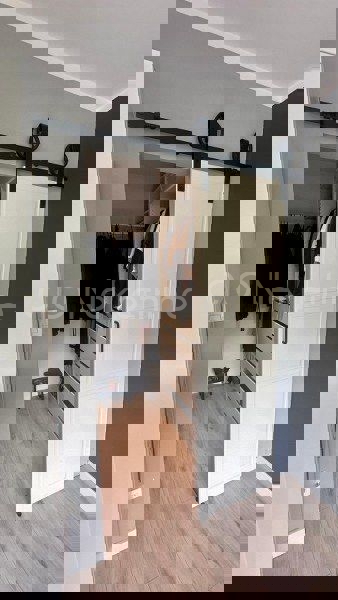 Spalato, Spinut, appartamento disposto come due appartamenti con una camera da letto, in vendita