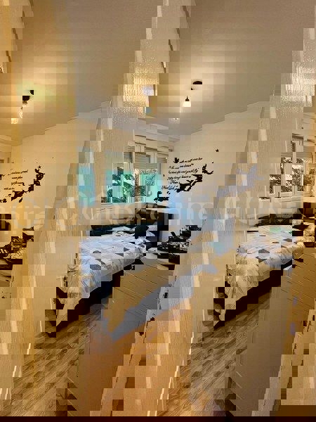 Spalato, Spinut, appartamento disposto come due appartamenti con una camera da letto, in vendita