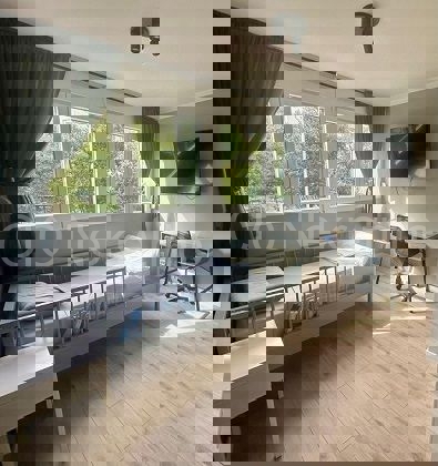 Spalato, Spinut, appartamento disposto come due appartamenti con una camera da letto, in vendita