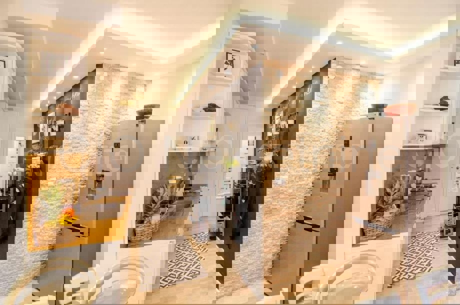 Spalato, Plokite, Appartamento con due camere da letto, in vendita